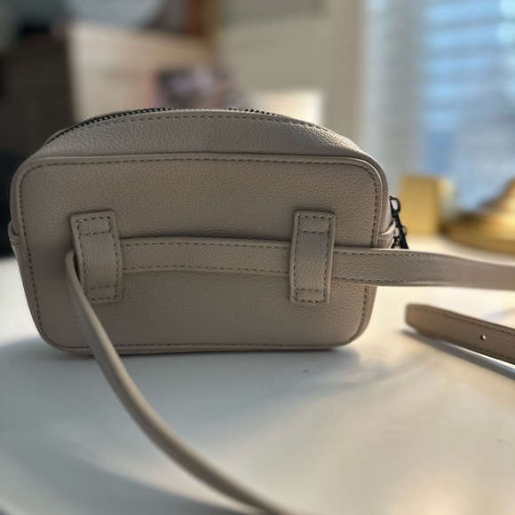 Ella Micro belt bag with gunmetal hardware - Picture 9 of 16